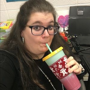 Meet your Posher, Claire